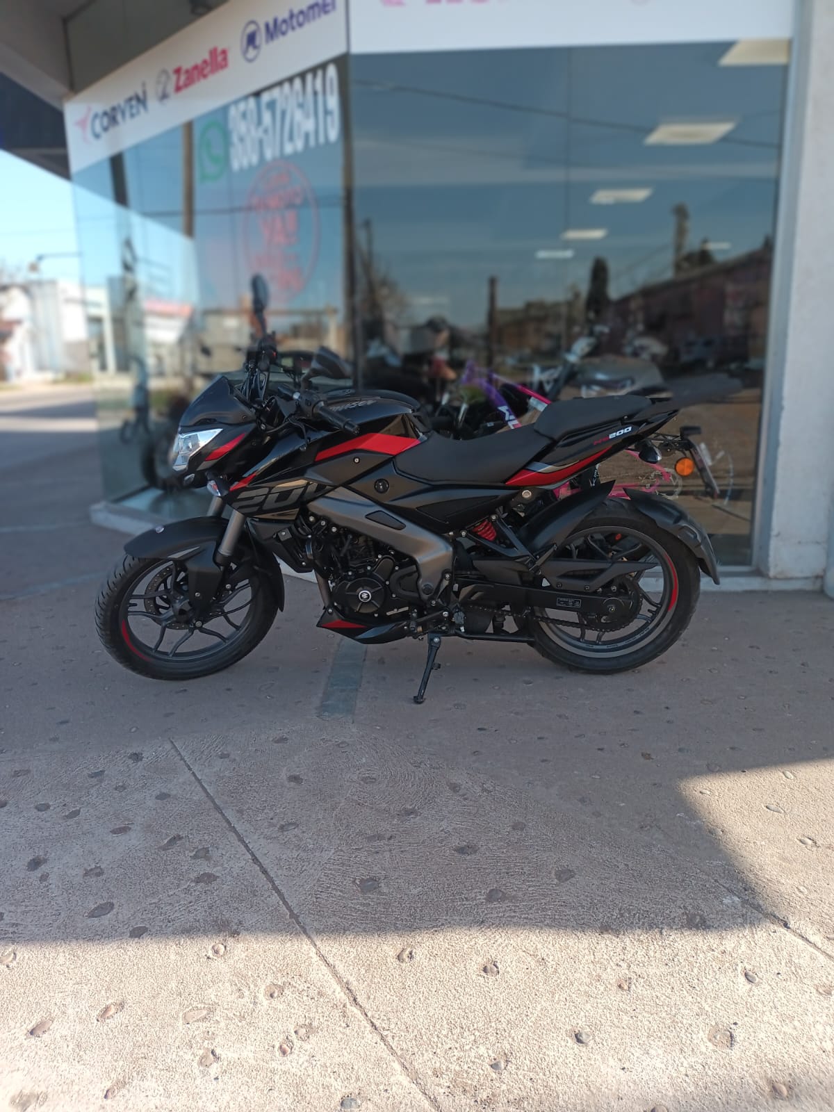 BAJAJ ROUSER 200